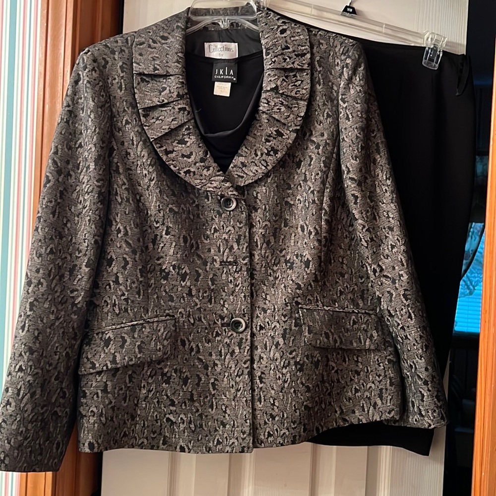 Dress Suit